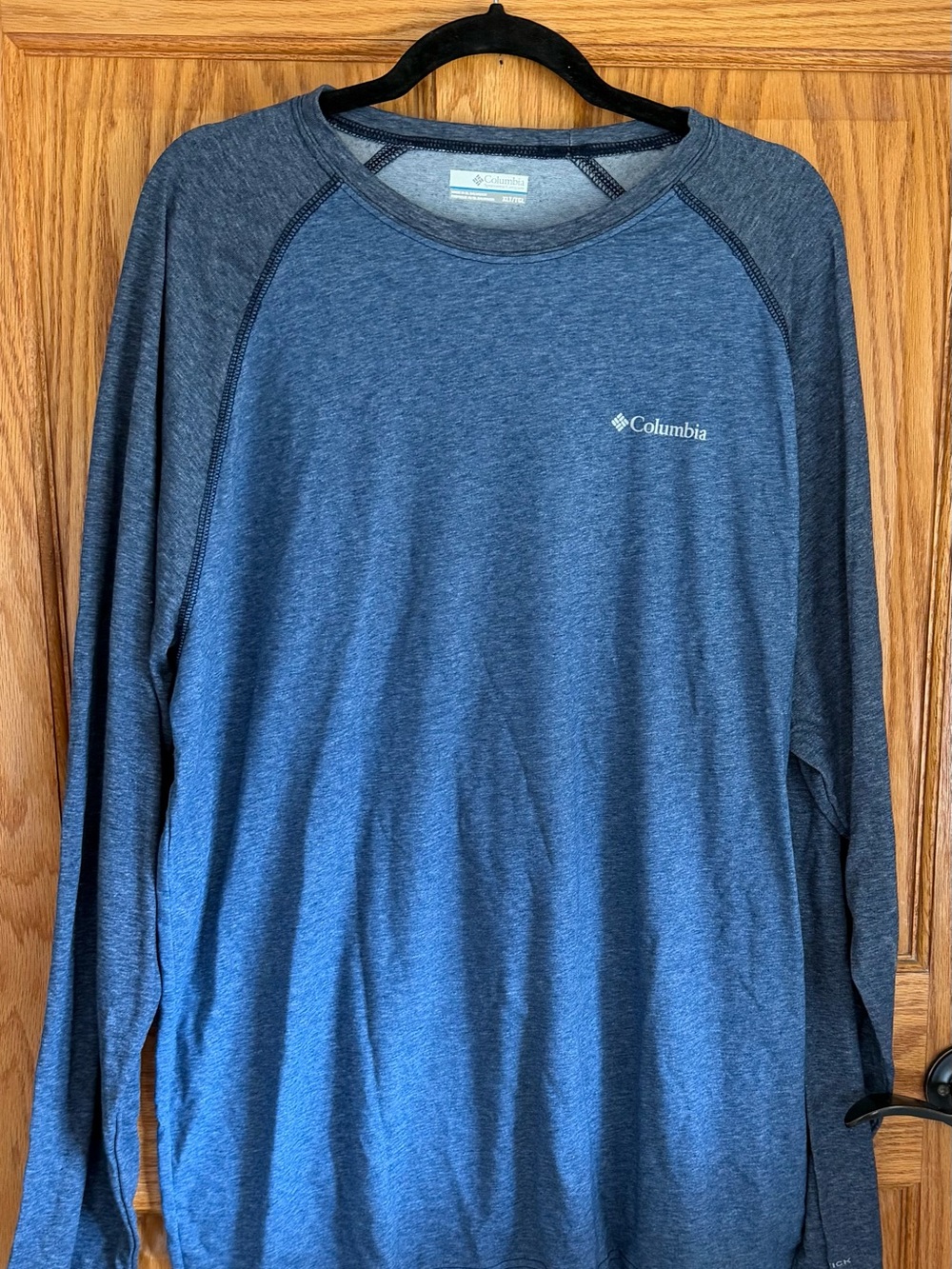 Columbia Two-Tone Blue Long Sleeve Crew Shirt